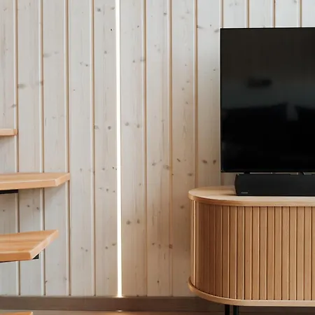 Bekes Bucka Matra アパート *